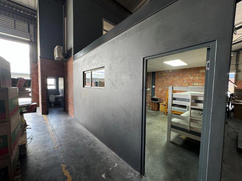 To Let commercial Property for Rent in Greenbushes Eastern Cape